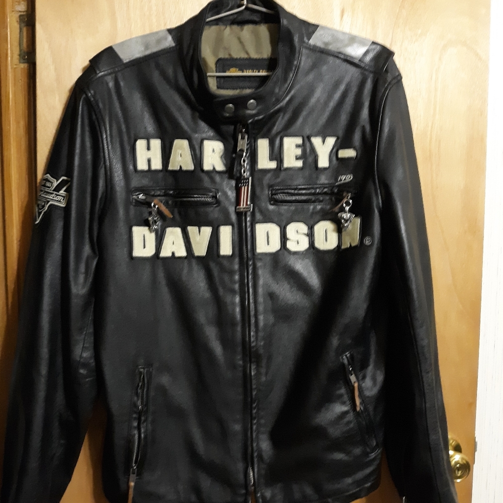 ***SOLD*** Mens Leather Harley Davidson Jacket Size Slim Lg